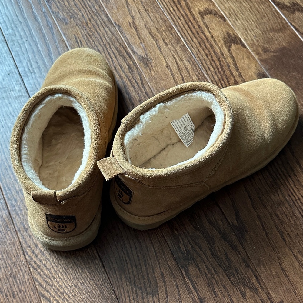 Bear Paw: Cozy Tan Suede Ankle Boots
Size 7